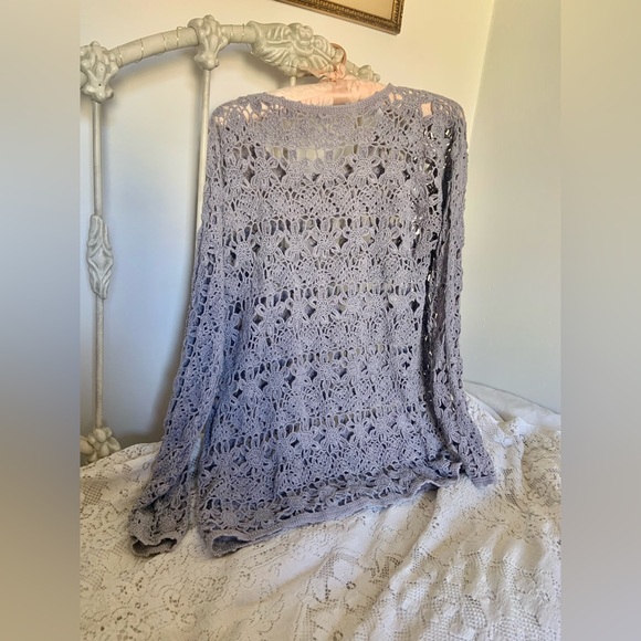 Hand crocheted floral sweater - Picture 3 of 3